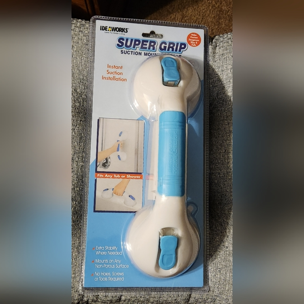Super Grip by Idea Works Suction Mount Handle Fits most Tubs and Showers NEW